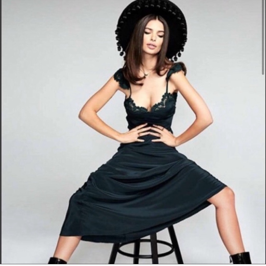 Stone Cold Fox De La Vega Gown